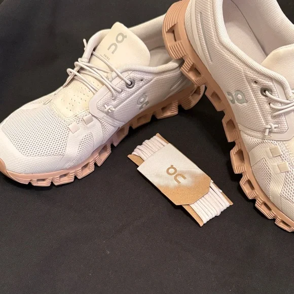 On Cream and Tan Athletic Shoes ON Cloud 5 Sneakers Women’s size 6.5 - Picture 11 of 14
